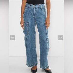 Demin Forum 90s Millie Hi-Rise Cargo Medium Wash Jeans